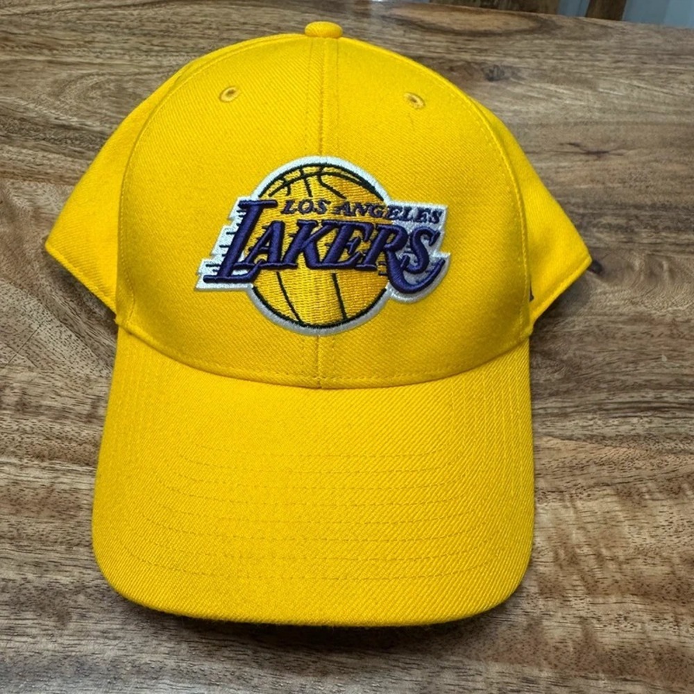 Los Angeles Lakers Yellow Baseball Cap - One Size